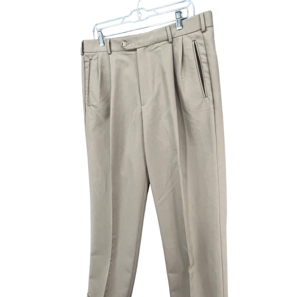 Dockers Pants Men 36x32 Tan Relaxed Fit Comfort Khaki Pleats Front Cuffed Preppy - Picture 2 of 13
